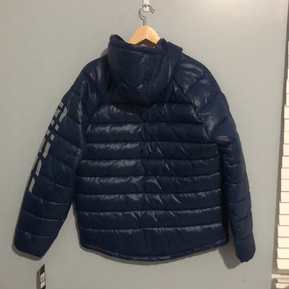 Large Men’s Guess Puffer - Picture 3 of 5